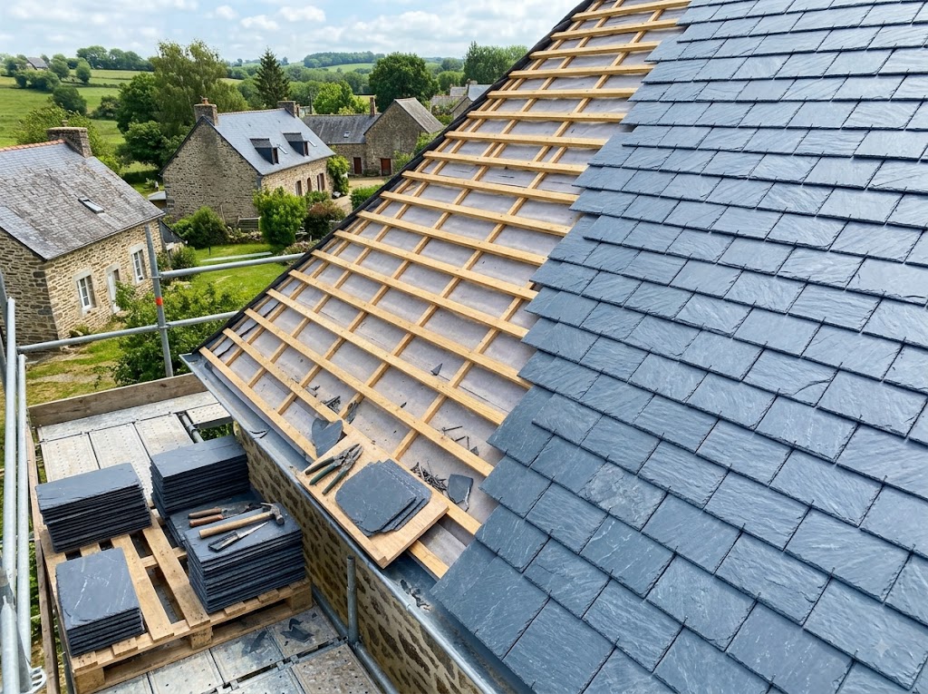 Couverture en ardoise naturelle sur une maison de caractère